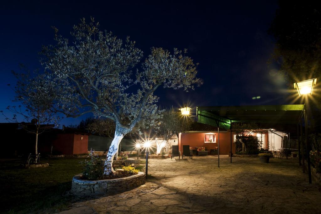 ロヴィニ Casa Terren Grandeヴィラ エクステリア 写真