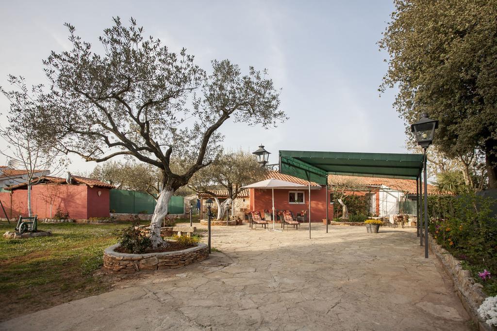 ロヴィニ Casa Terren Grandeヴィラ エクステリア 写真